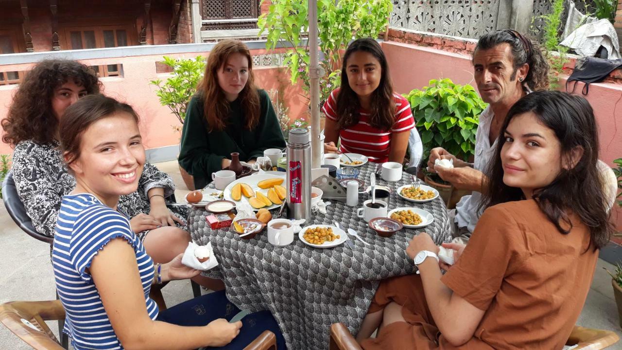 Subha Guest House بهاكتابور المظهر الخارجي الصورة