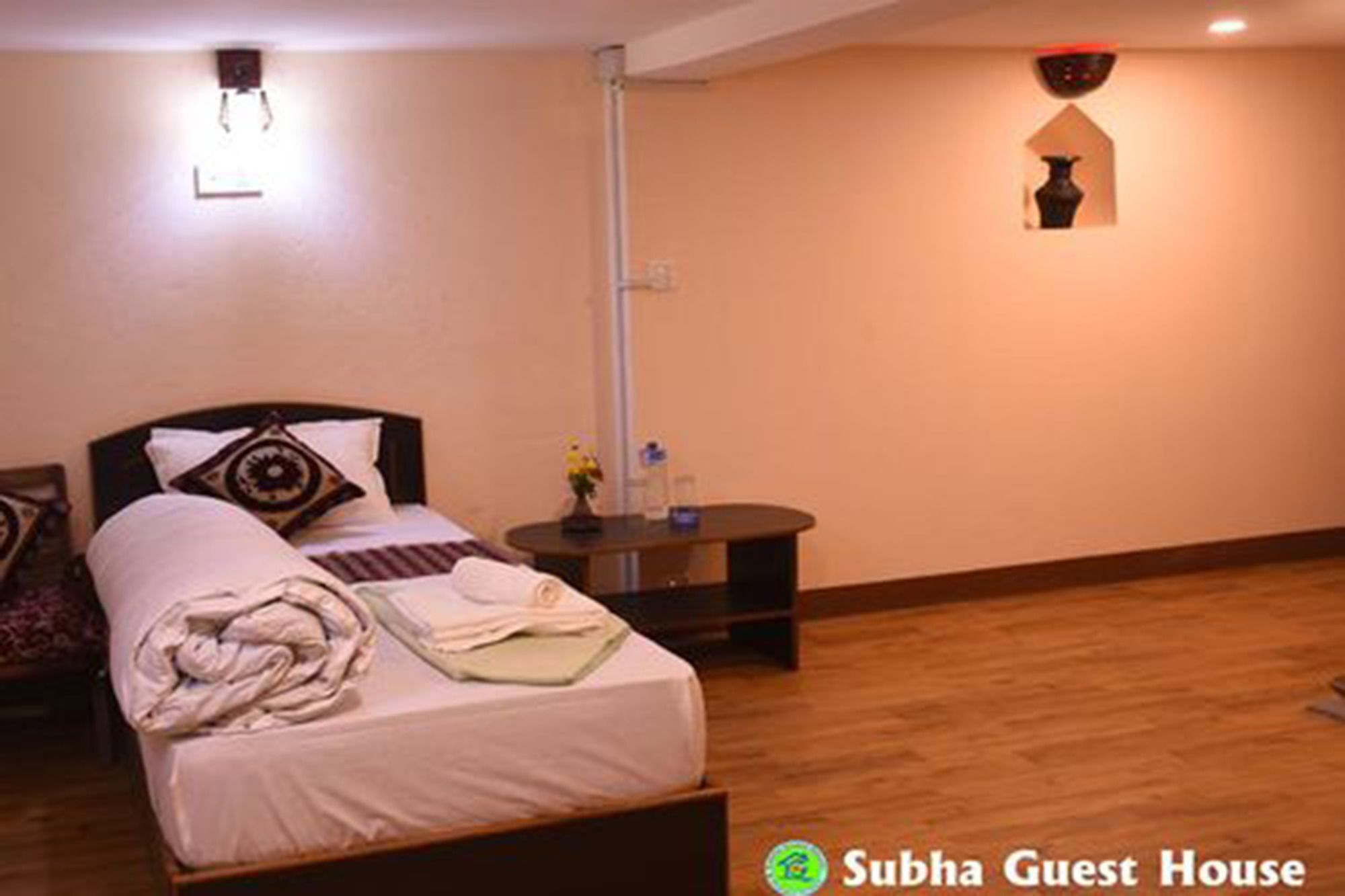 Subha Guest House بهاكتابور المظهر الخارجي الصورة